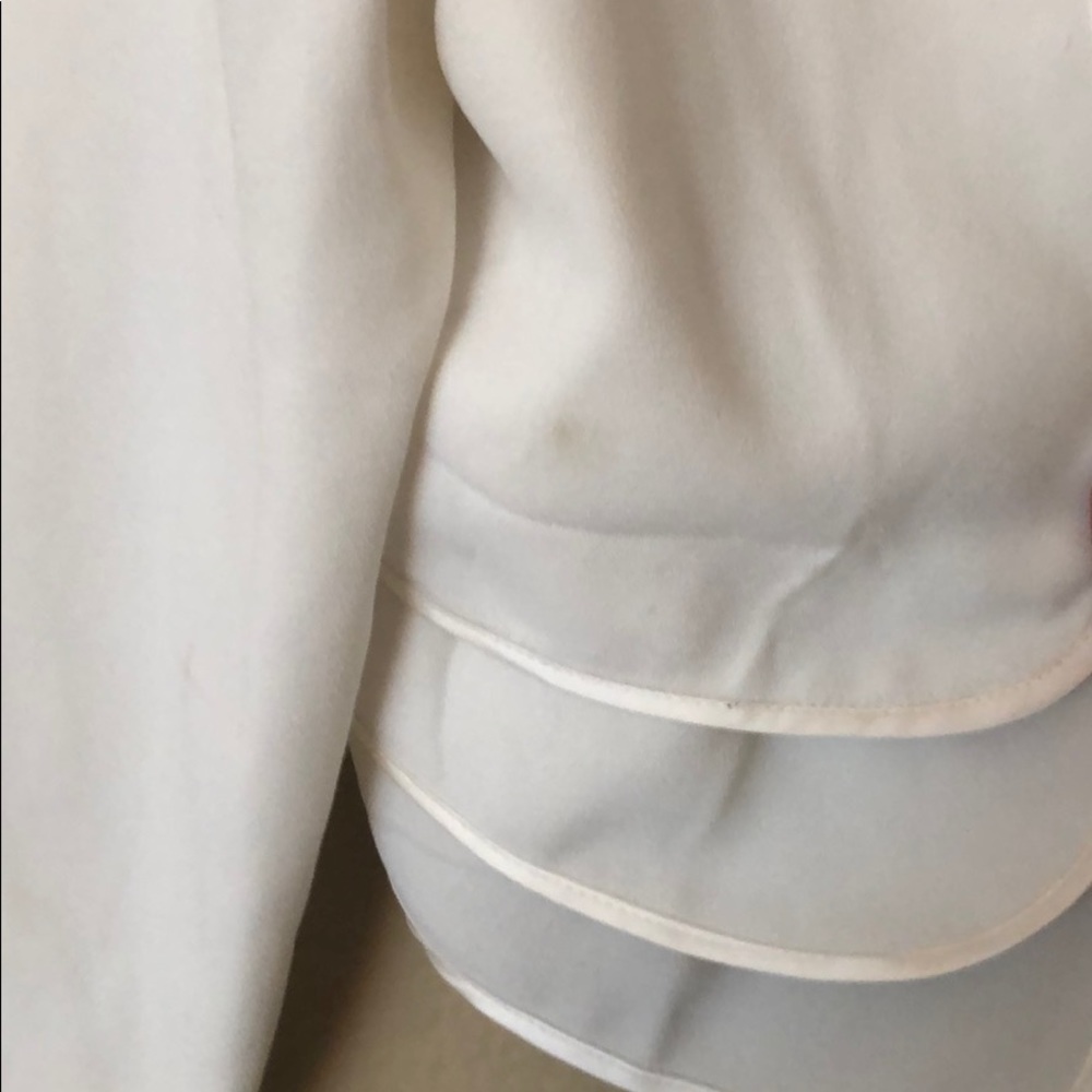Small thin blazer - Picture 2 of 4